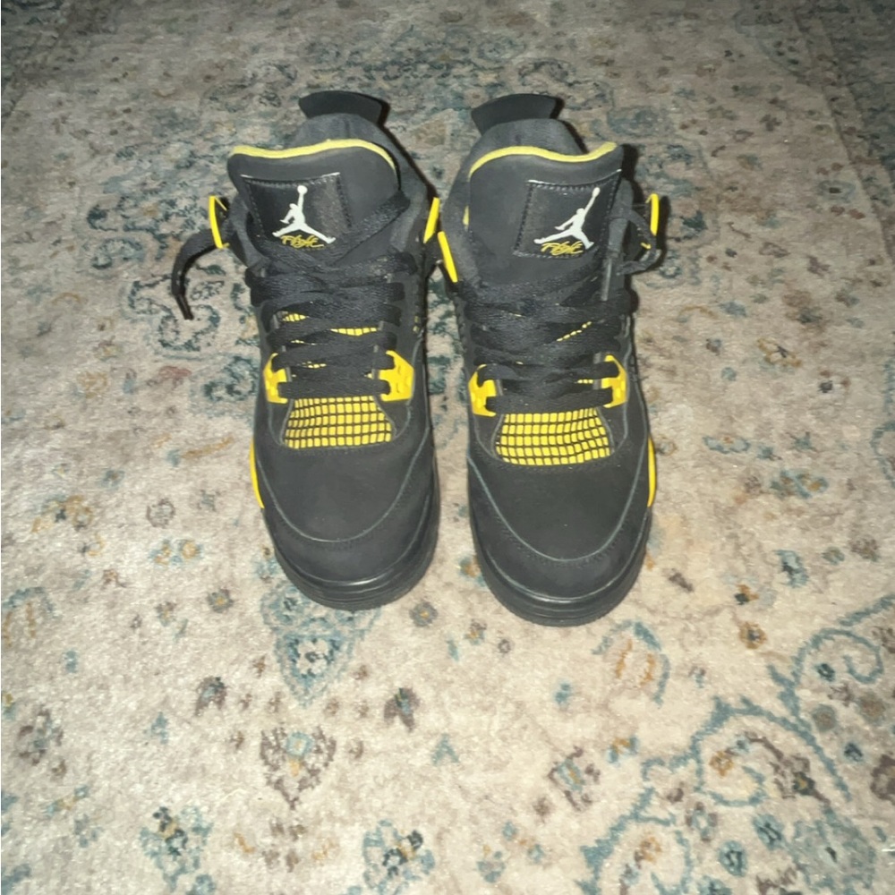 Jordan Retro 4 Black and Yellow Sneakers